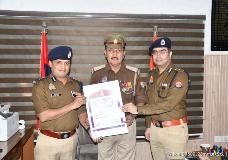 उपनिरीक्षक रमाकांत मिश्रा को सराहनीय सेवाएं देने लिए राष्ट्रपति पुलिस पदक से किया सम्मानित 