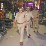 सुरक्षा एवं कानून व्यवस्था बनाए रखने के लिए पुलिस नें किया पैदल गस्त