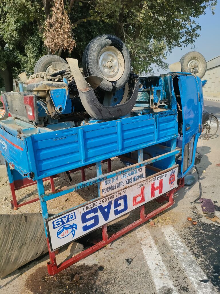 रायबरेली के अलग-अलग मार्गो में हुई दुर्घटना में दो की दर्दनाक मौत