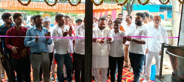 पुष्प फाउंडेशन के राष्ट्रीय अध्यक्ष ने किया ग्रामीण डेयरी का उद्दघाटन